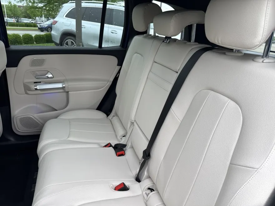 2025 Mercedes Benz GLB 250 photo 1