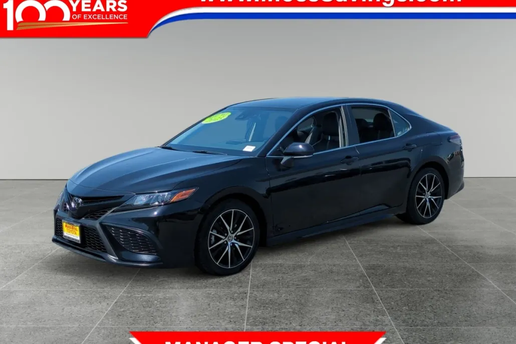 2023 Toyota Camry SE photo 1