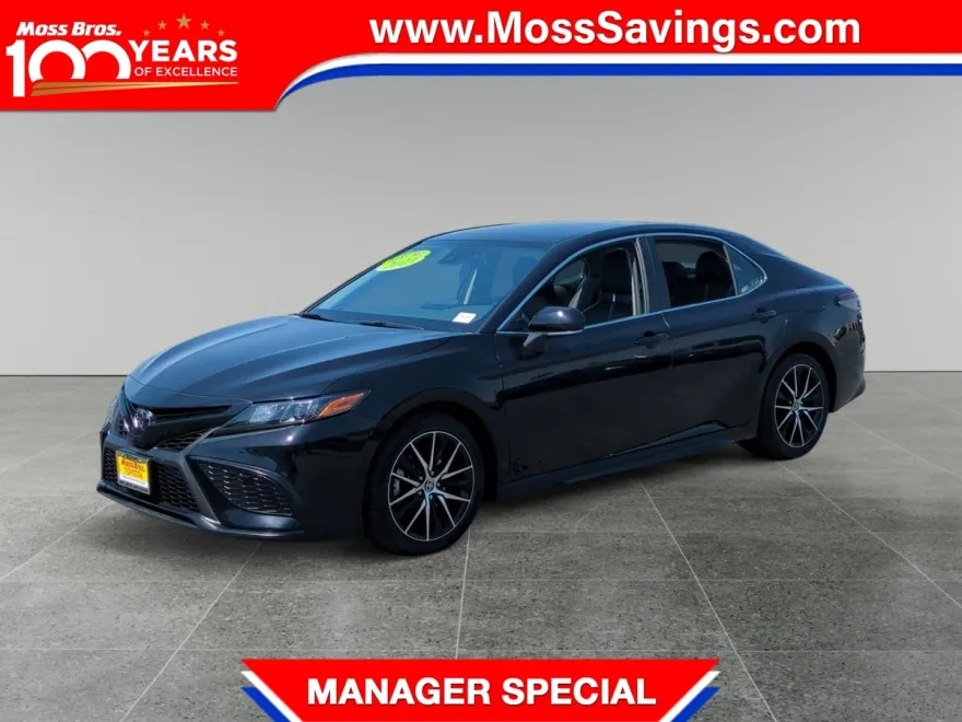 2023 Toyota Camry SE photo 1