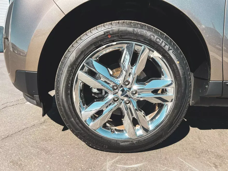 2013 Ford Edge Limited photo 1