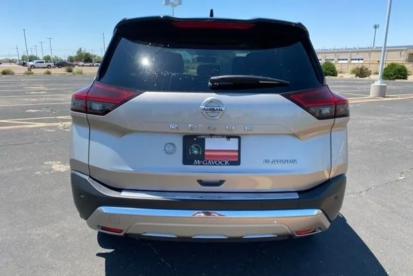 2021 Nissan Rogue Platinum photo 1