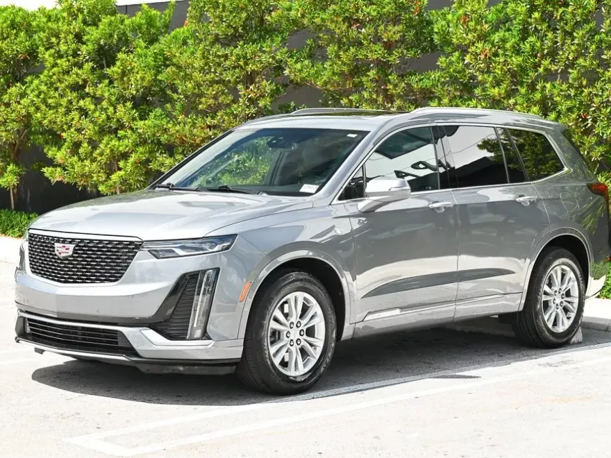 2022 Cadillac XT6 Luxury photo 1