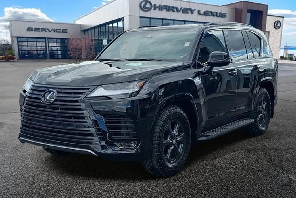 2025 Lexus LX photo 1
