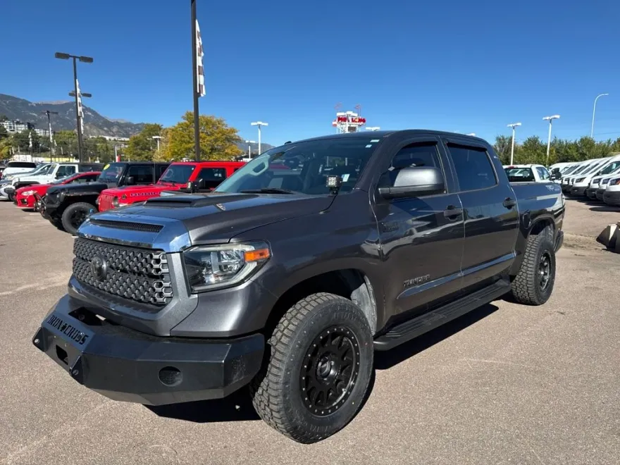2018 Toyota Tundra SR5 photo 1