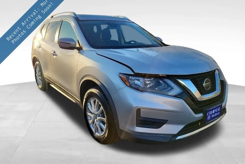 2019 Nissan Rogue SV photo 1