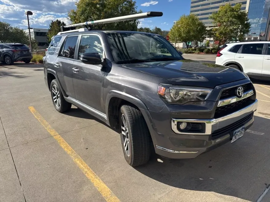 2018 Toyota 4Runner Limited photo 1