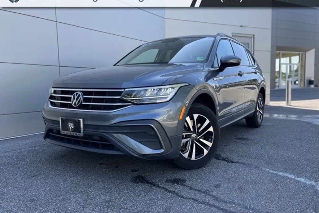2022 Volkswagen Tiguan S photo 1