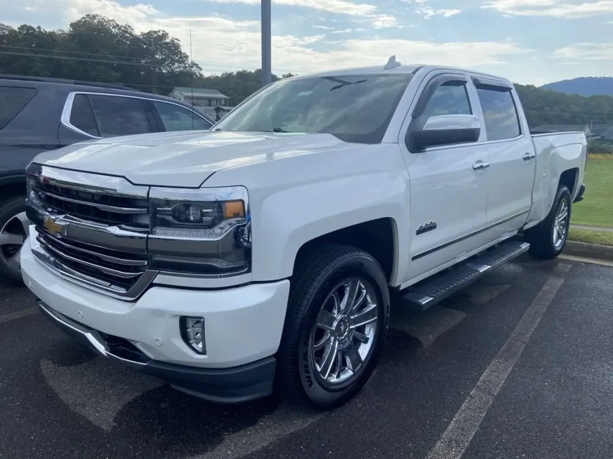 2016 Chevrolet Silverado 1500 High Country photo 1