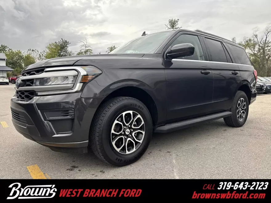 2024 Ford Expedition XLT photo 1