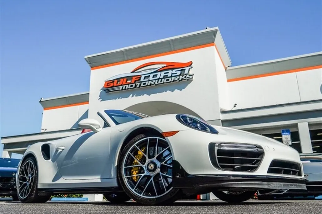 2019 Porsche 911 Turbo S photo 1