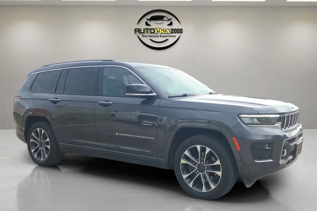 2022 Jeep Grand Cherokee Overland photo 1