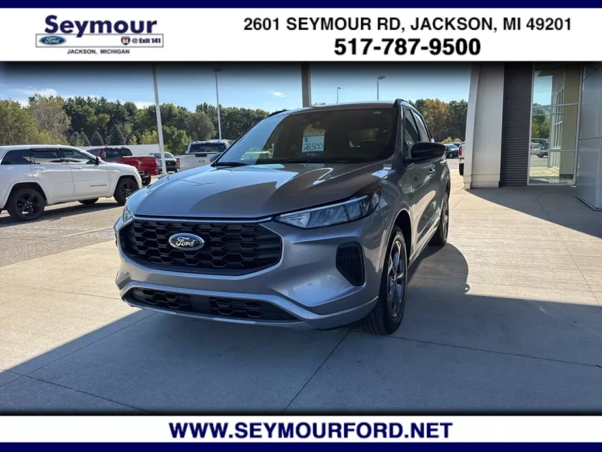 2024 Ford Escape ST-Line photo 1