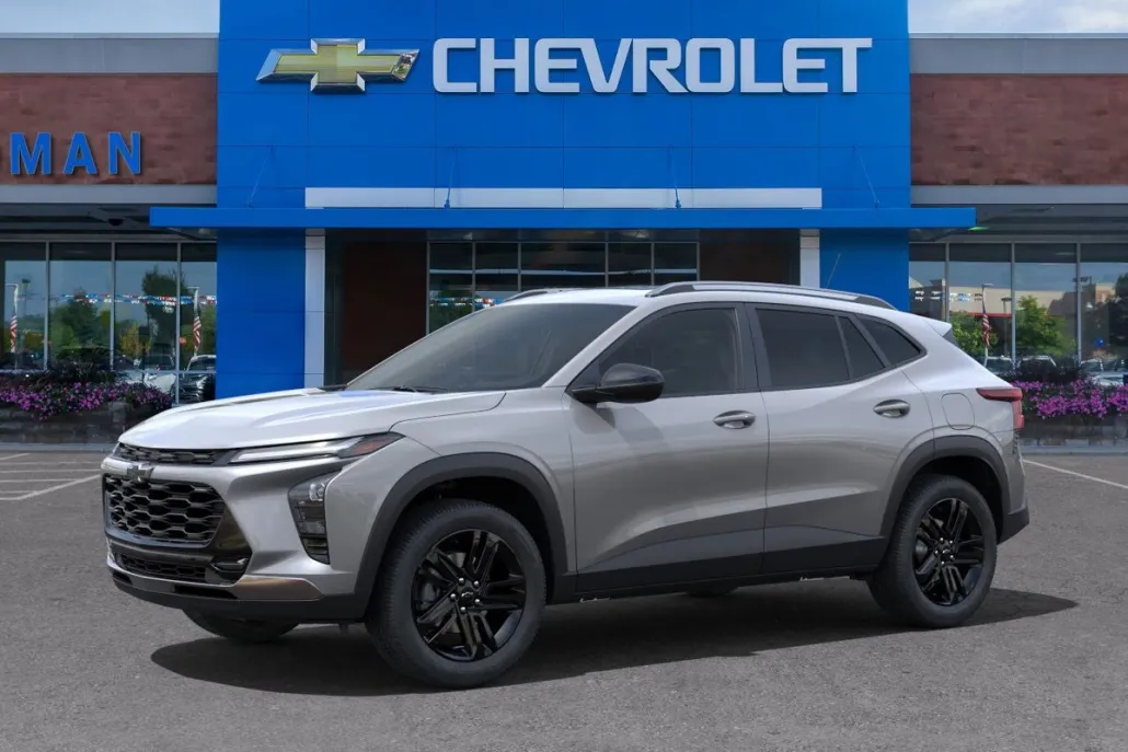 2025 Chevrolet Trax LT photo 1
