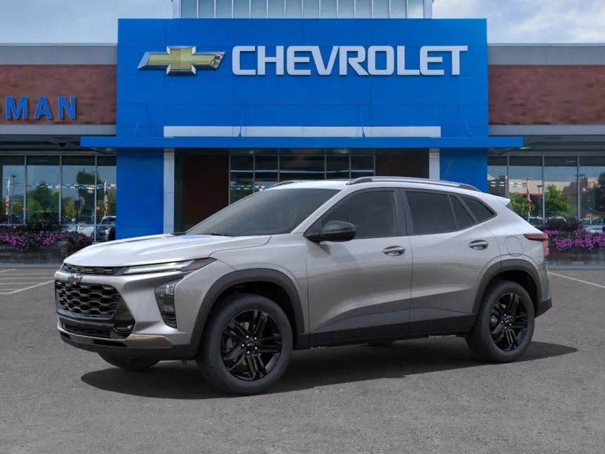 2025 Chevrolet Trax LT photo 1
