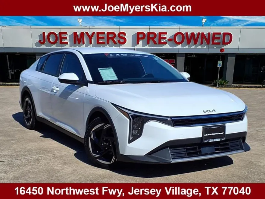 2025 Kia K4 EX photo 1
