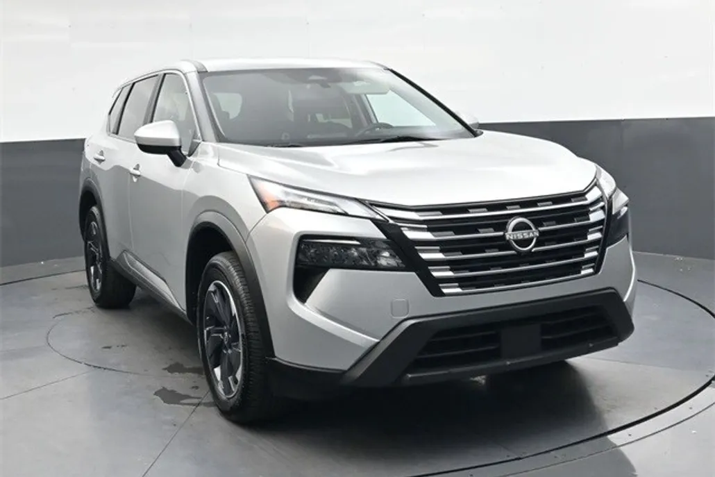 2024 Nissan Rogue SV photo 1