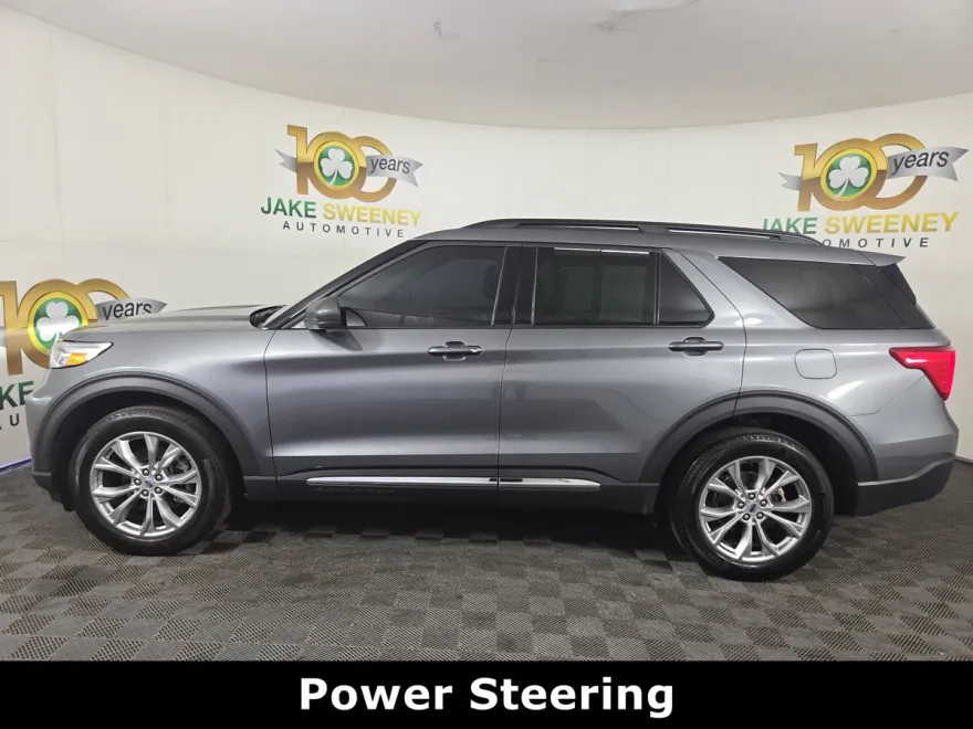 2024 Ford Explorer XLT photo 1