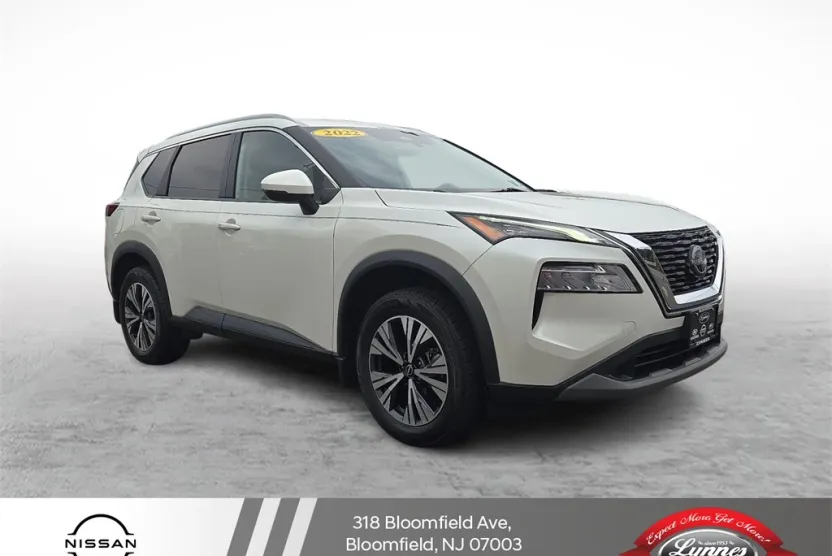 2022 Nissan Rogue SV photo 1