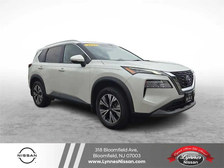 2022 Nissan Rogue SV photo 1