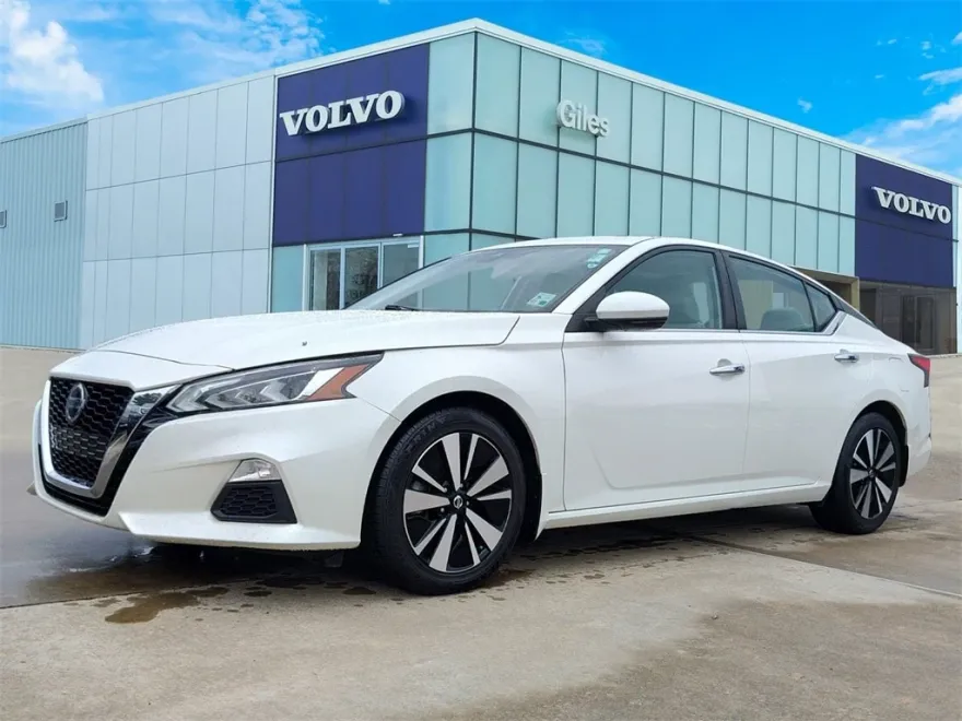 2021 Nissan Altima 2.5 SV photo 1