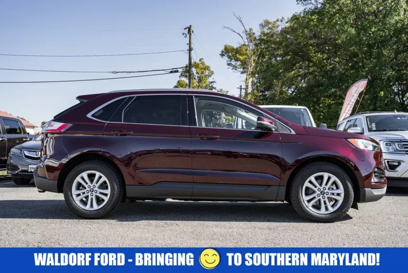 2019 Ford Edge SEL photo 1