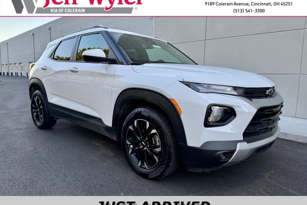 2022 Chevrolet Trailblazer LT photo 1