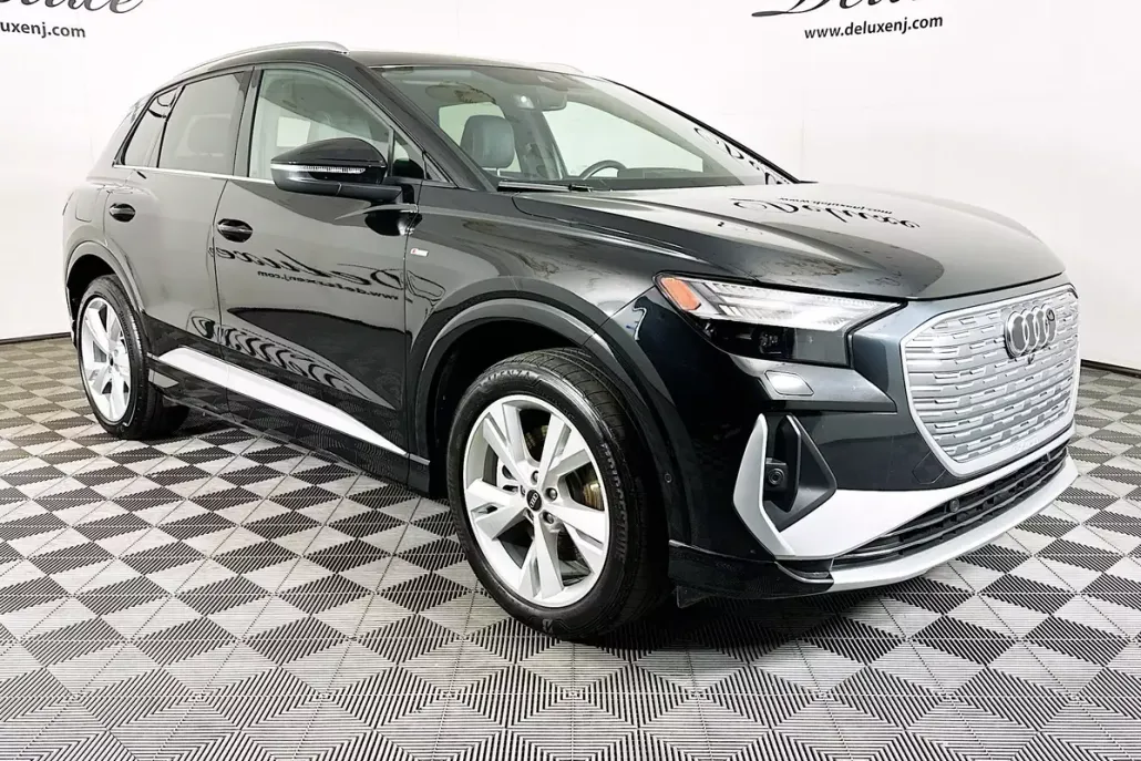 2023 Audi Q4 50 E-tron Prestige photo 1