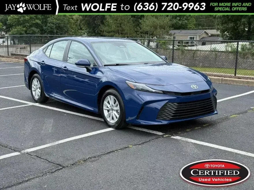 2025 Toyota Camry LE photo 1