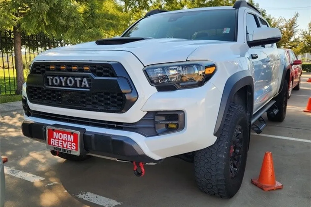 2019 Toyota Tacoma SR5 photo 1