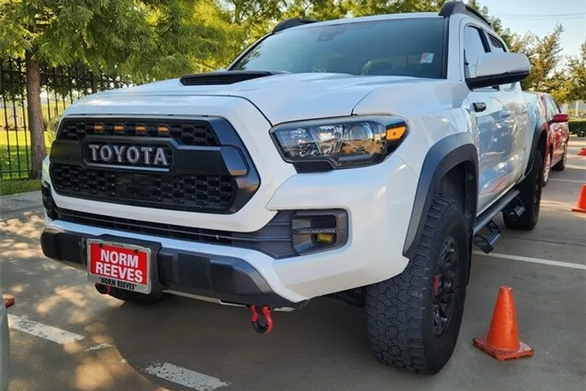 2019 Toyota Tacoma SR5 photo 1