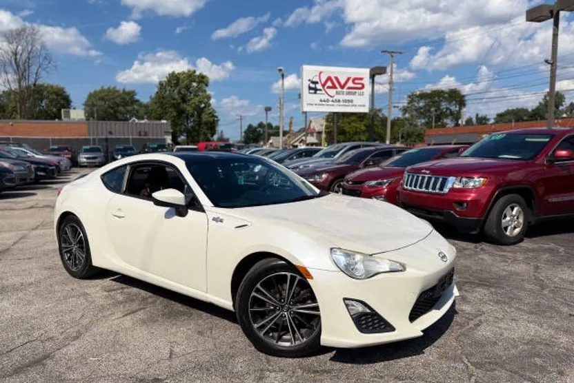 2013 Scion FR-S Base photo 1
