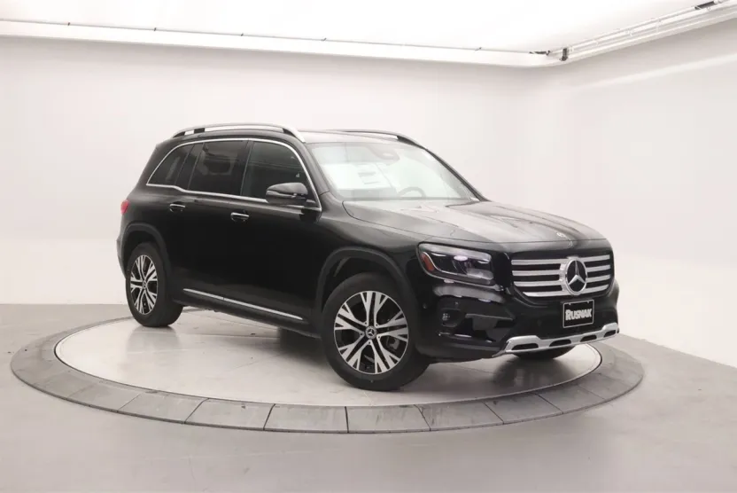 2025 Mercedes Benz GLB 250 photo 1