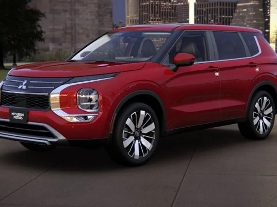 2025 Mitsubishi Outlander SE photo 1