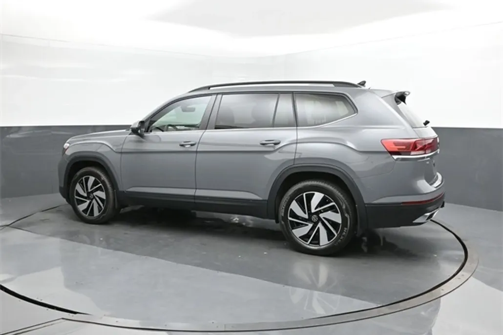 2025 Volkswagen Atlas SE Technology photo 1