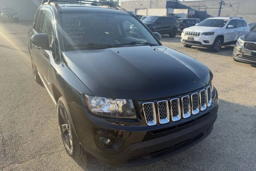 2016 Jeep Compass Latitude photo 1