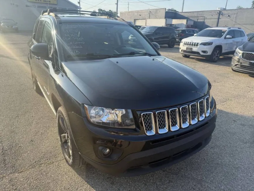 2016 Jeep Compass Latitude photo 1