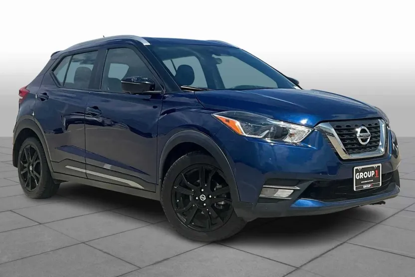 2020 Nissan Kicks SR photo 1