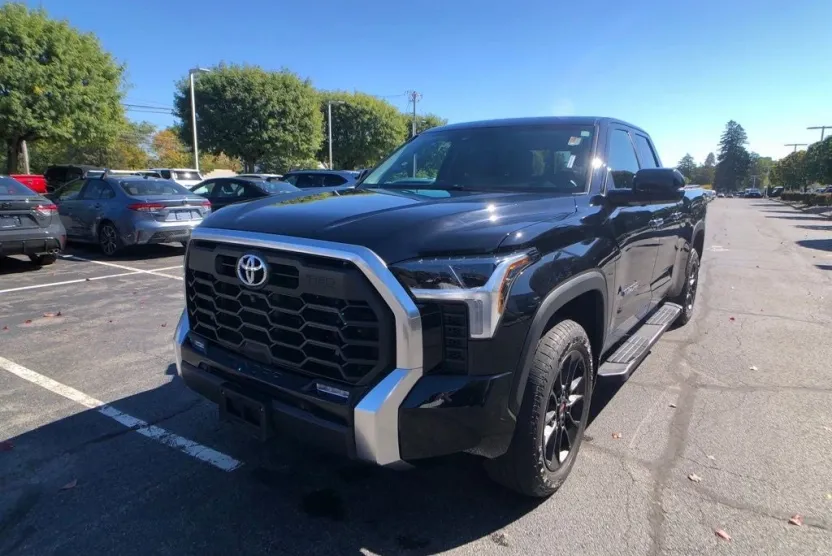 2022 Toyota Tundra Limited photo 1