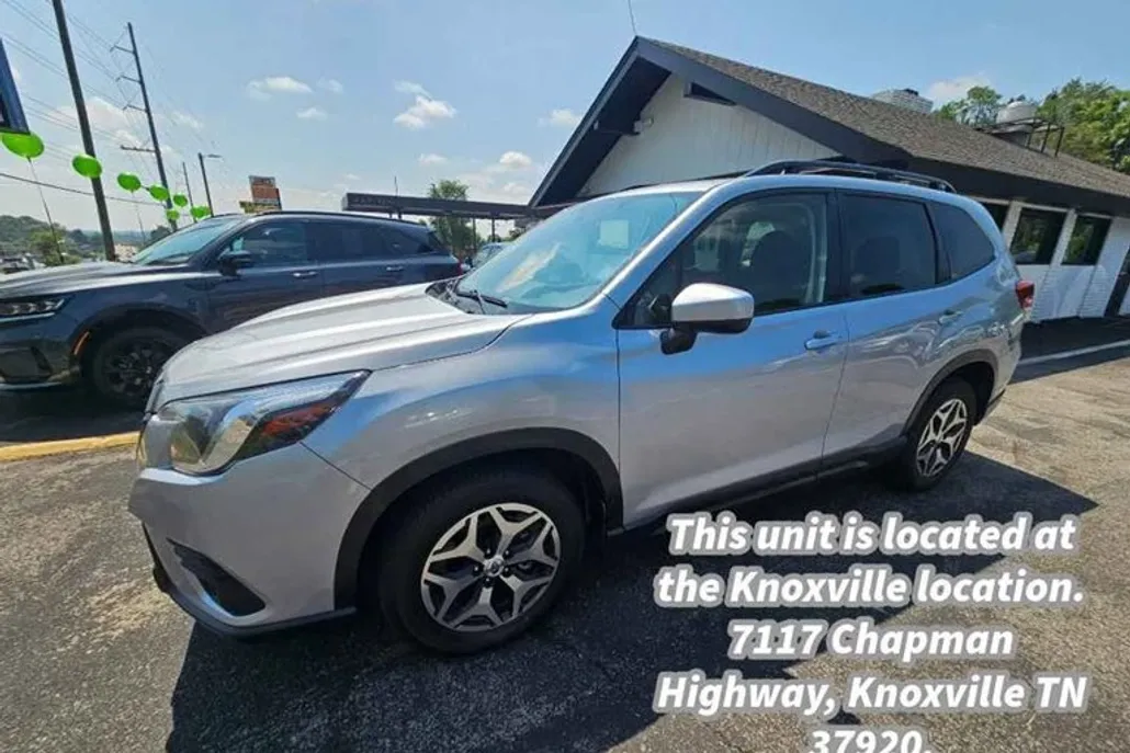 2022 Subaru Forester Premium photo 1