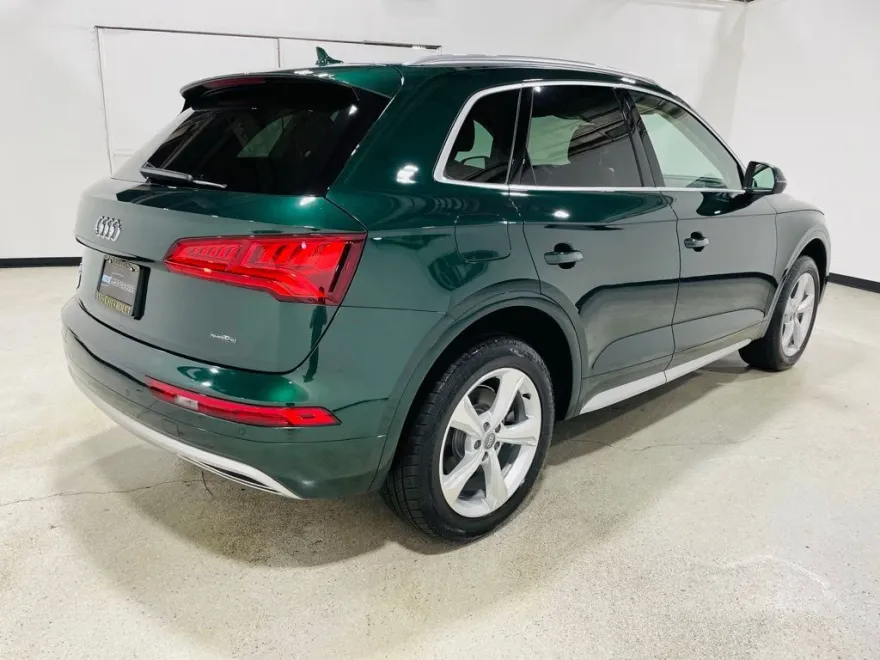 2020 Audi Q5 Premium Plus 45 TFSI S line photo 5