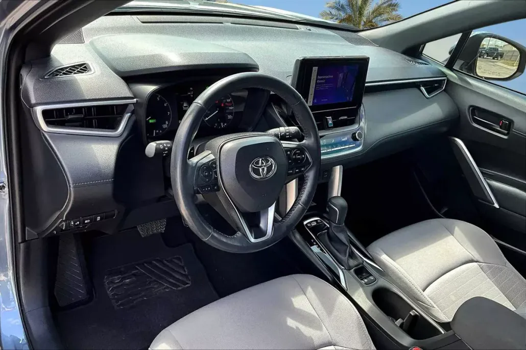 2023 Toyota Corolla Hybrid SE photo 1