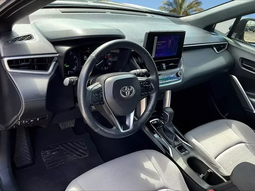 2023 Toyota Corolla Hybrid SE photo 1