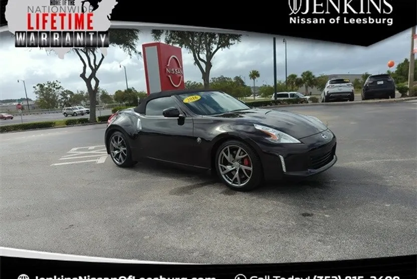 2016 Nissan 370Z Touring Sport photo 1