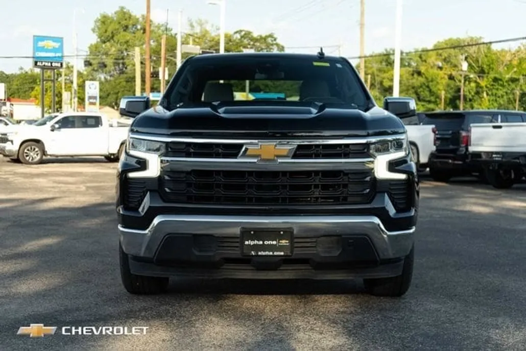 2023 Chevrolet Silverado 1500 LT photo 1