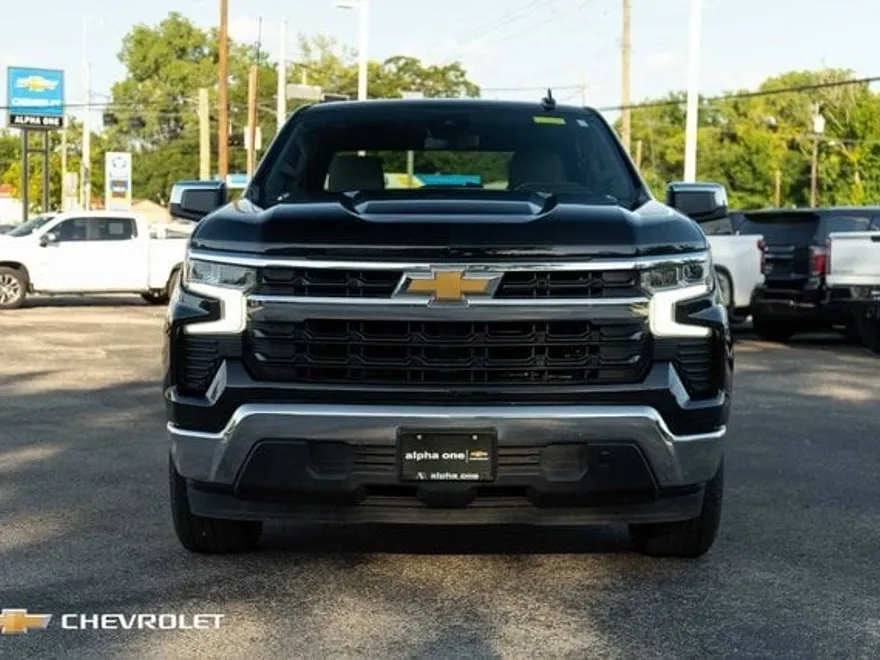 2023 Chevrolet Silverado 1500 LT photo 1