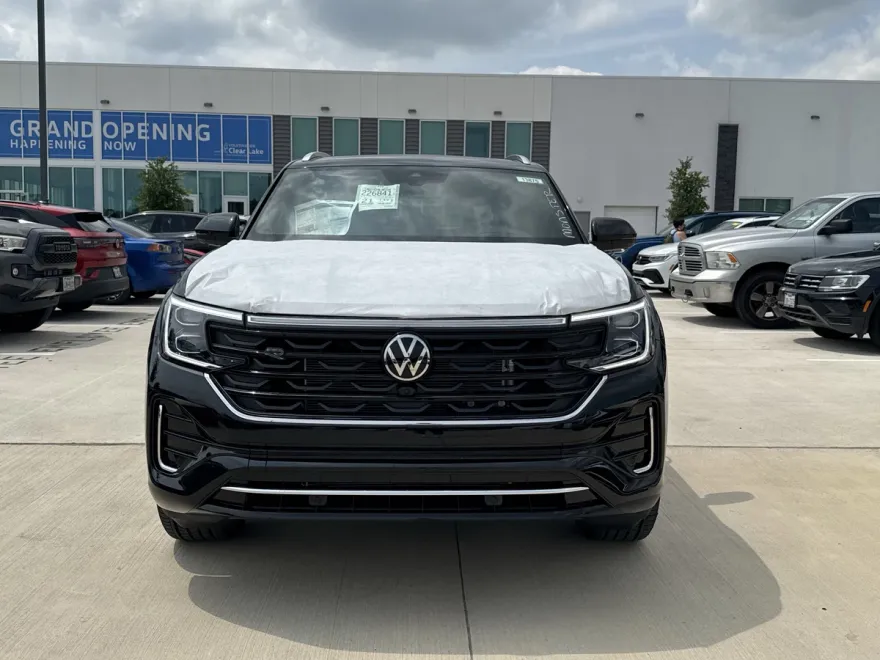 2025 Volkswagen Atlas Cross Sport SEL Premium R-Line photo 1