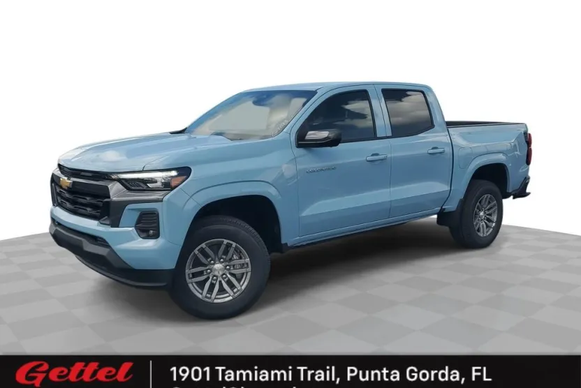 2025 Chevrolet Colorado Work Truck LT photo 1