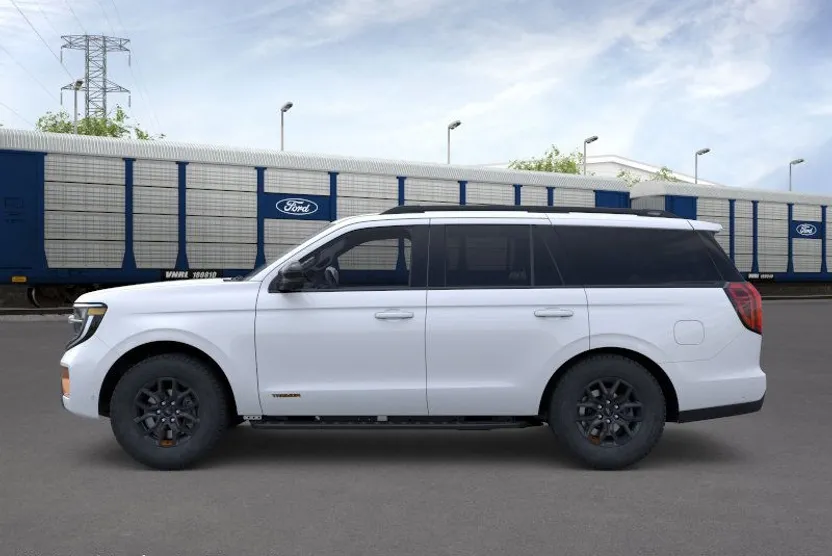 2025 Ford Expedition photo 1