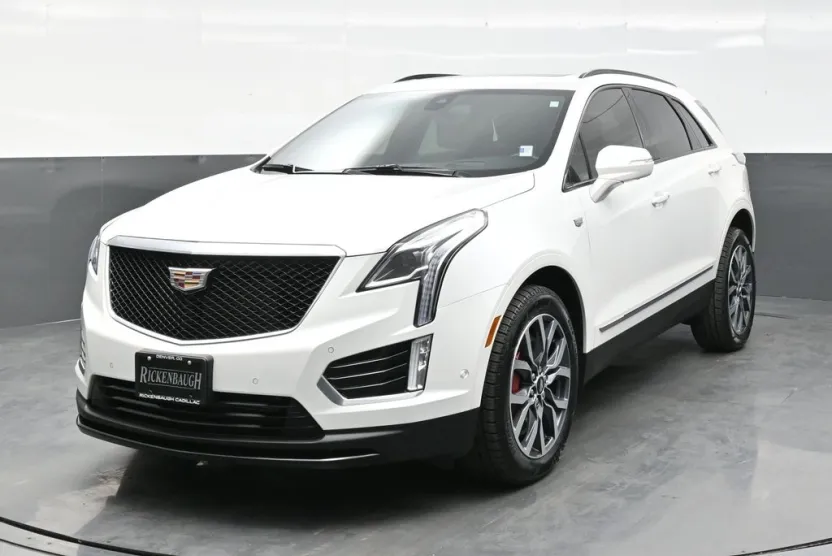 2023 Cadillac XT5 Platinum Sport photo 1