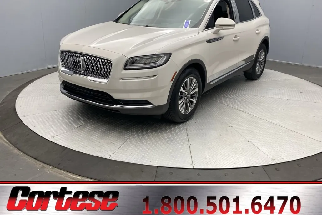 2021 Lincoln Nautilus Standard photo 1